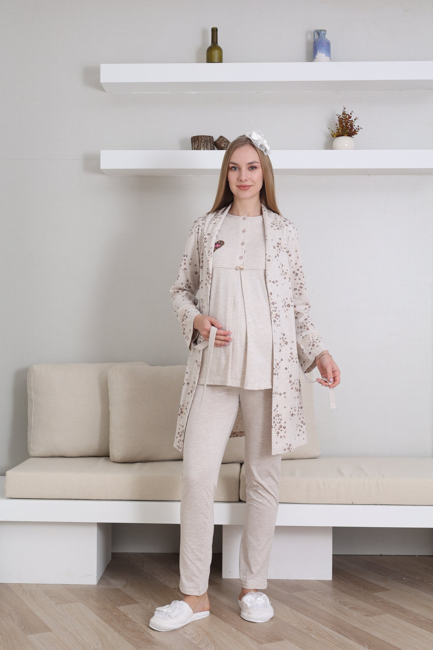 Desenli Kalp Detaylı Sabahlıklı Lohusa Pijama Takımı - 3432