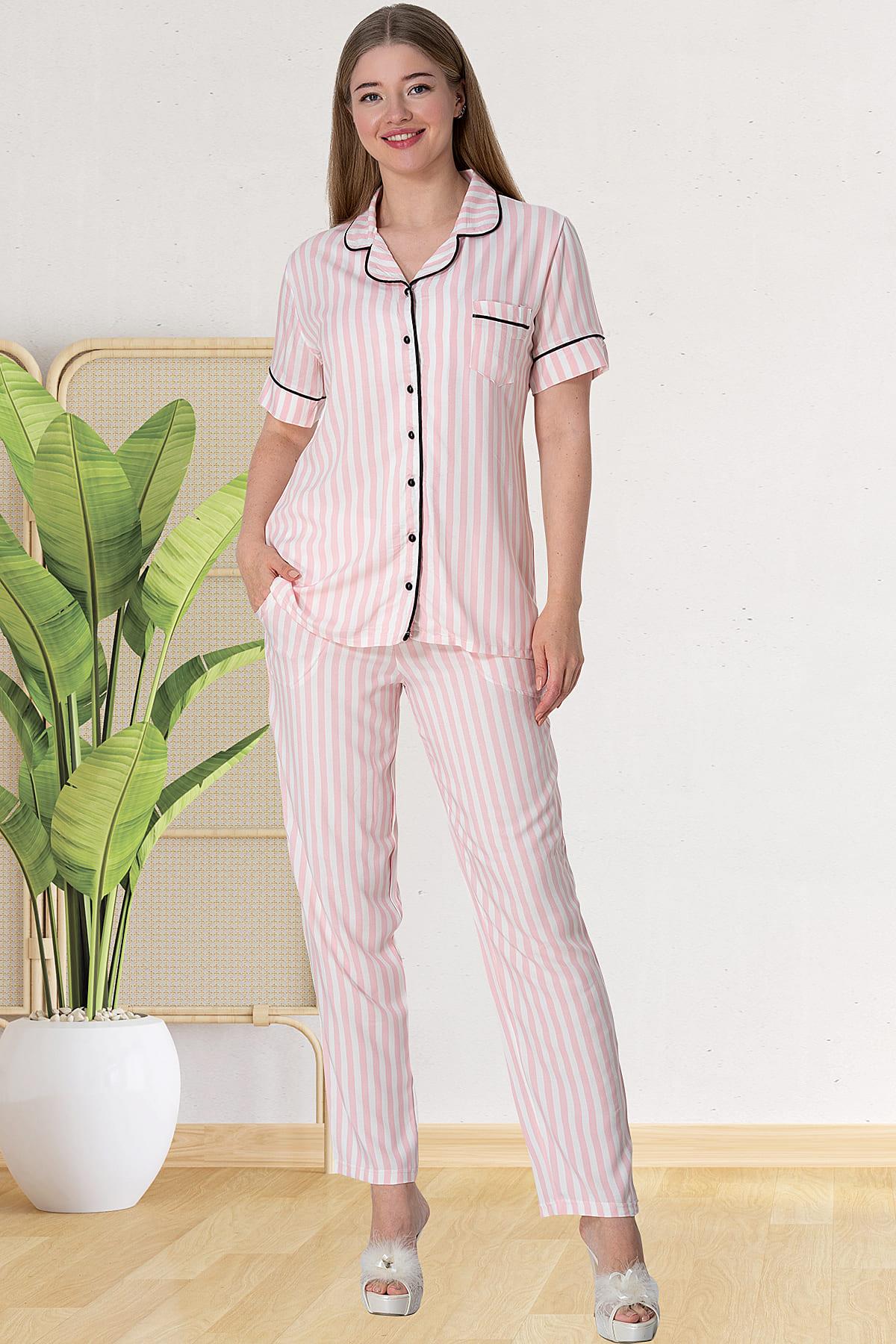 Dikey Çizgili Boydan Düğmeli Kısa Kollu Pijama Takımı Pembe - 5150