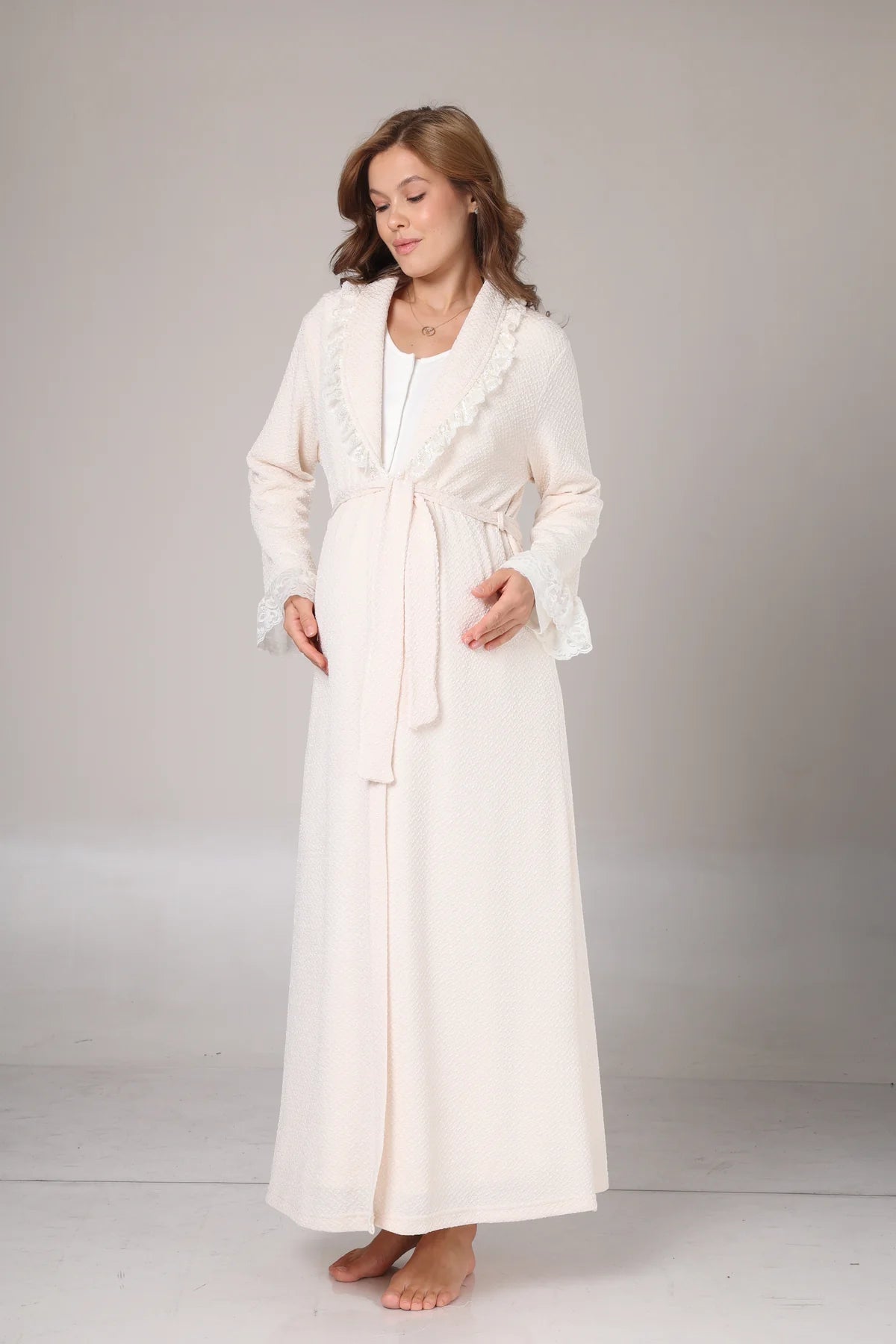 Yakası Fırfırlı Kışlık Sabahlıklı Lohusa Hamile Gecelik Takımı Krem- 1023