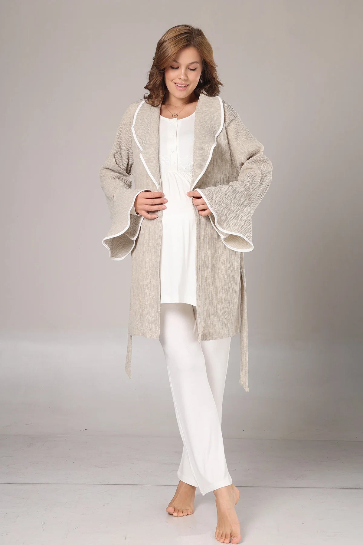 Kışlık Krepon Dokulu Sabahlıklı Lohusa Pijama Takımı Bej -1005