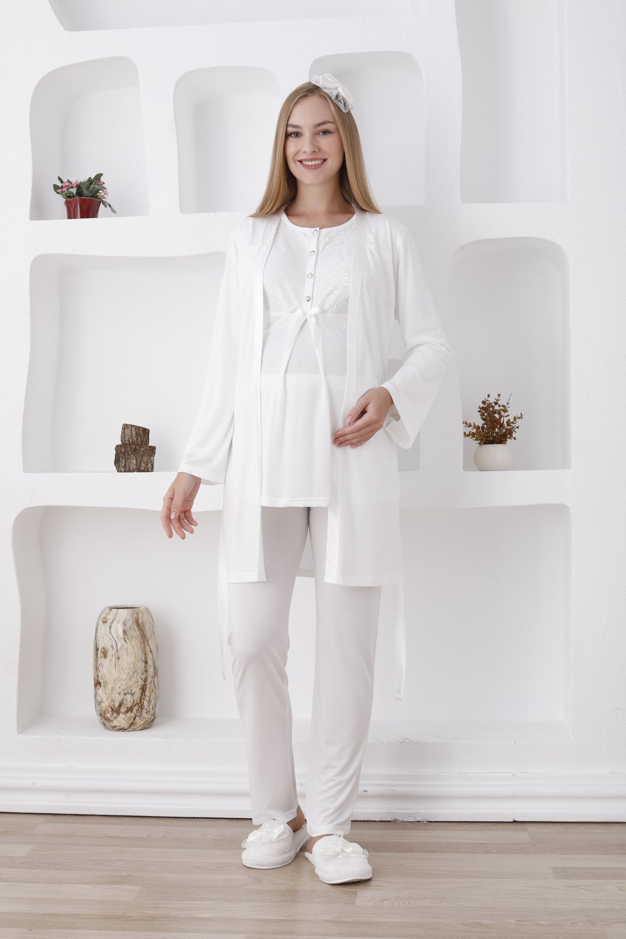 Önden Düğmeli Güpürlü Sabahlıklı Lohusa Pijama Takımı - 3425