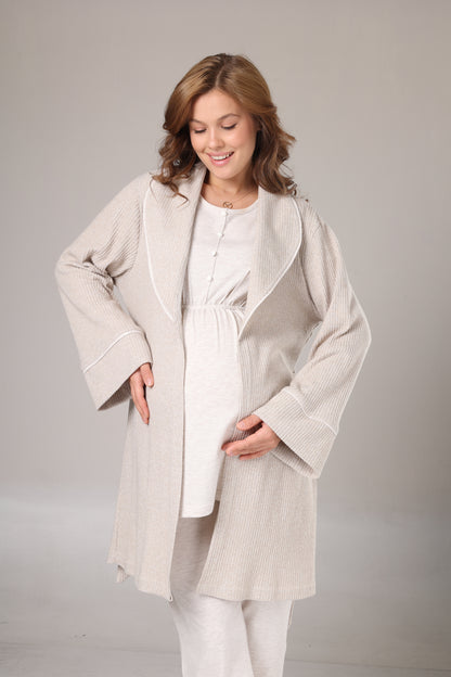 Yumuşak Dokulu Triko Sabahlıklı Emzirme Düğmeli Pijama Takımı Bej - 1002