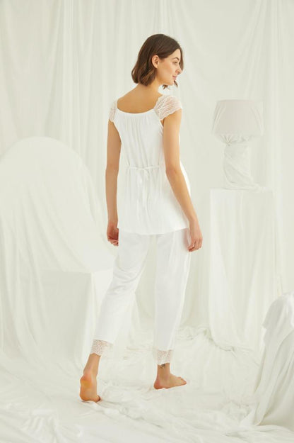 Önden Düğmeli Kısa Kollu Dantel Detaylı Lohusa Hamile Pijama Takımı 18303