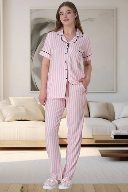 Dikey Çizgili Boydan Düğmeli Kısa Kollu Pijama Takımı Pembe - 5150